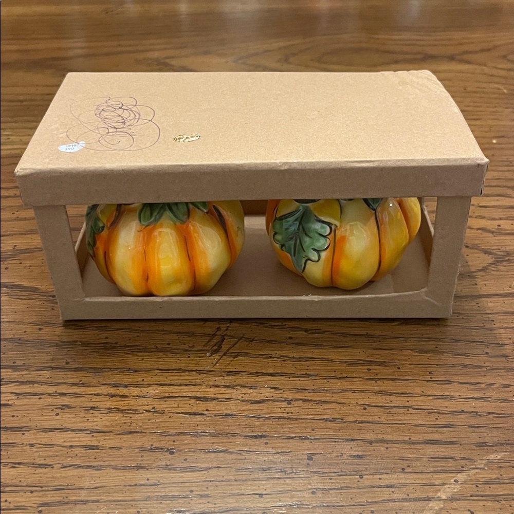 Blue Sky Clay Sunflower Pumpkin Salt and Pepper Shakers, new